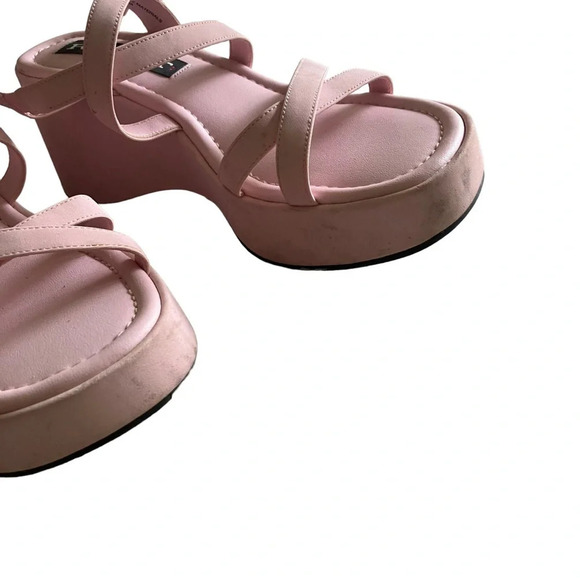 Report 90s Pastel Pink Petunia Platform 7.5 - Picture 6 of 8
